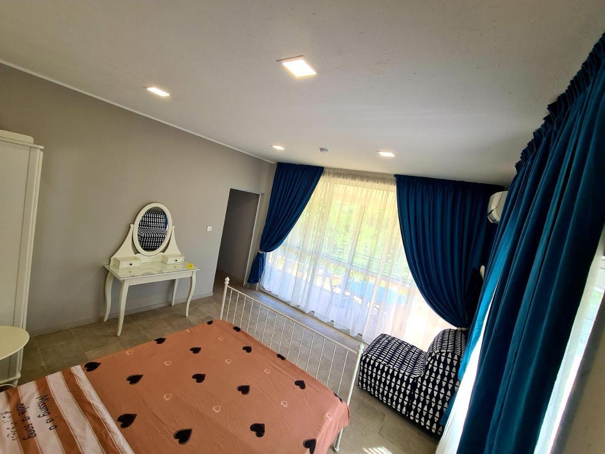 Takamakasky Villas Luaran gambar