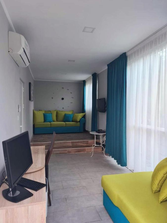 Takamakasky Villas Luaran gambar