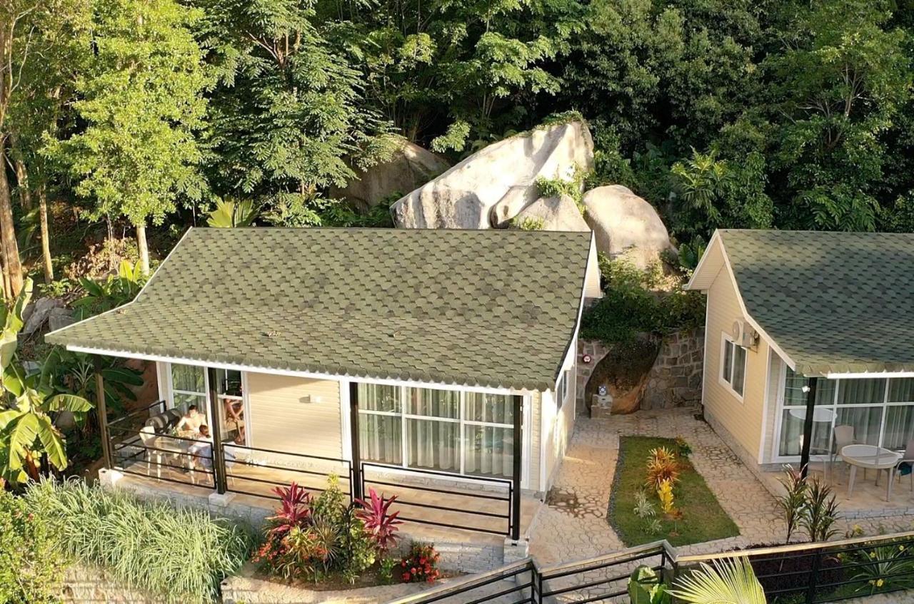 Takamakasky Villas Luaran gambar