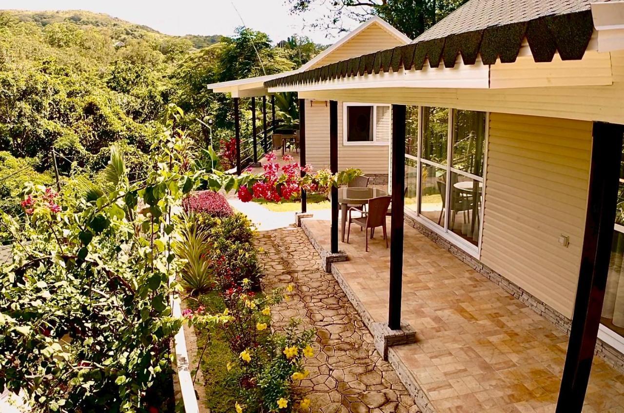 Takamakasky Villas Luaran gambar