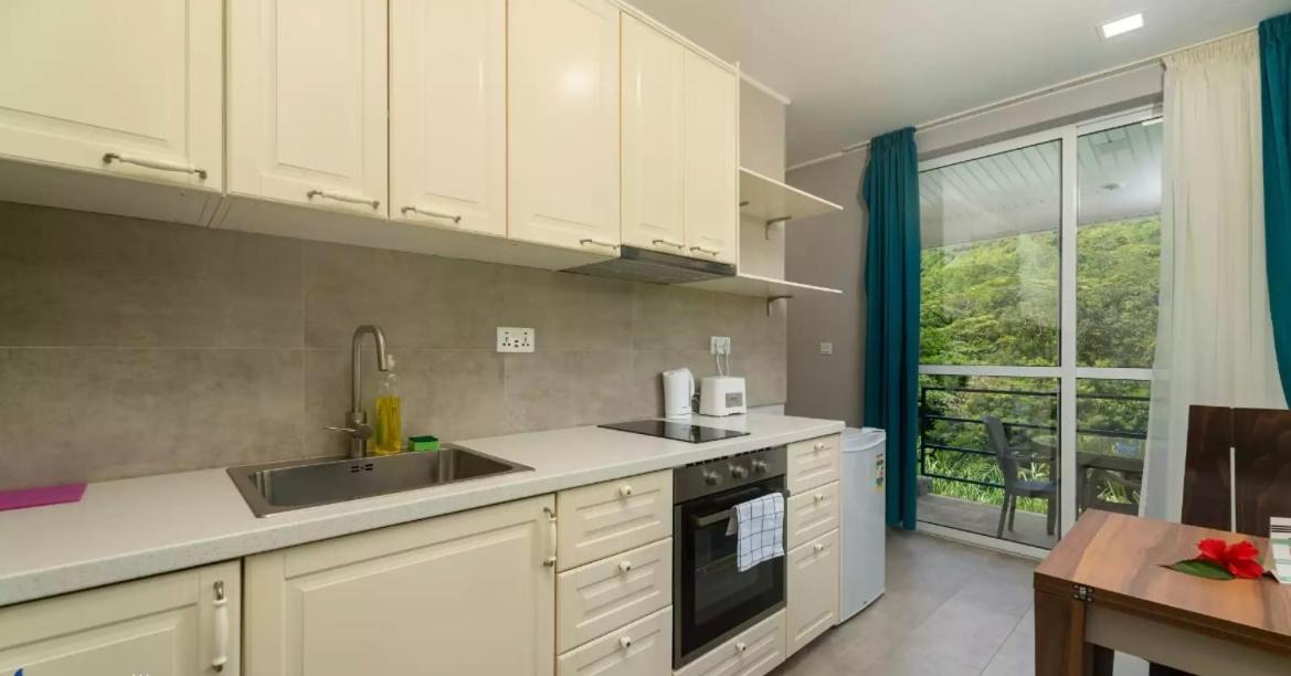 Takamakasky Villas Luaran gambar