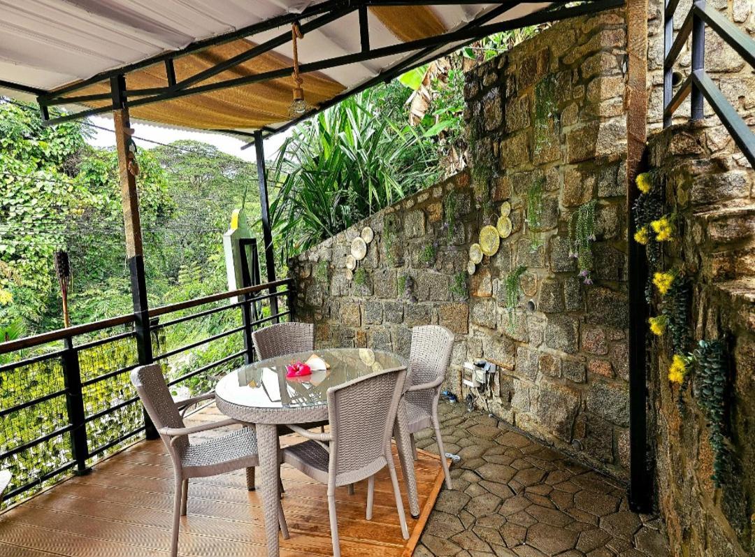 Takamakasky Villas Luaran gambar